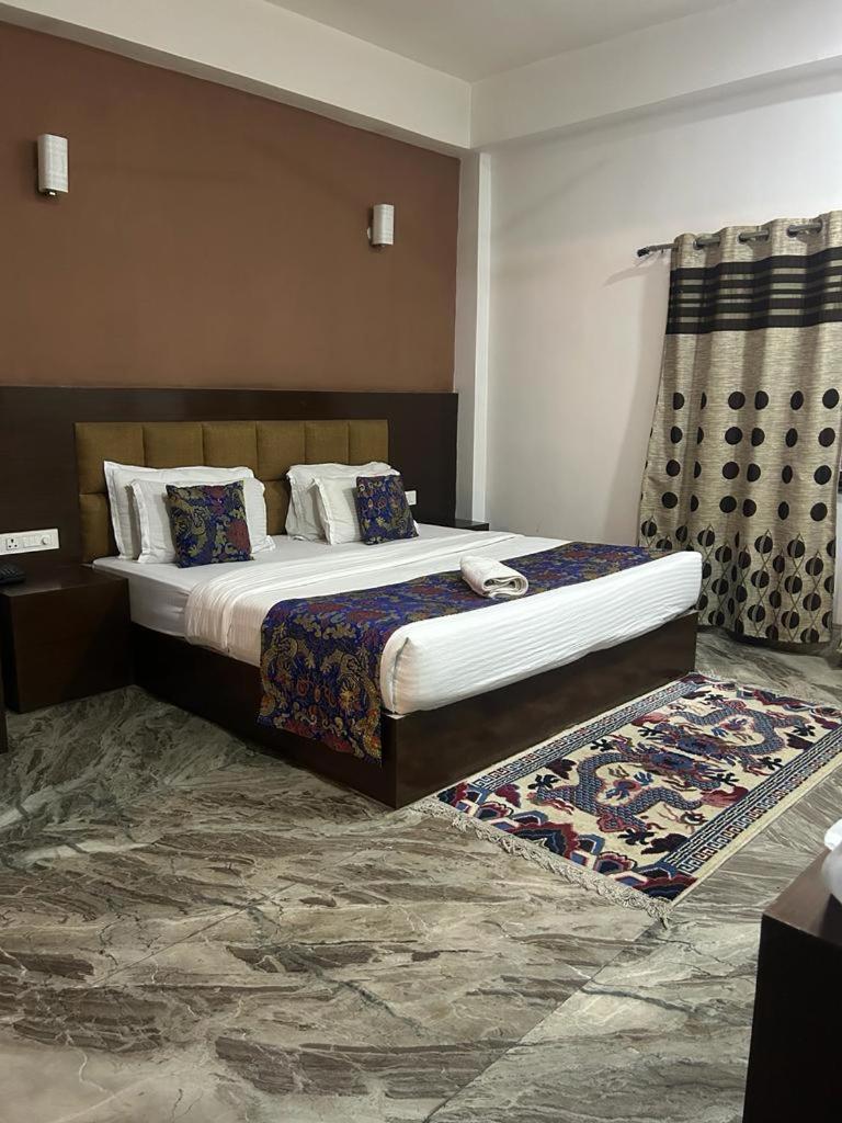 Hotel Twin Spring Gangtok Esterno foto
