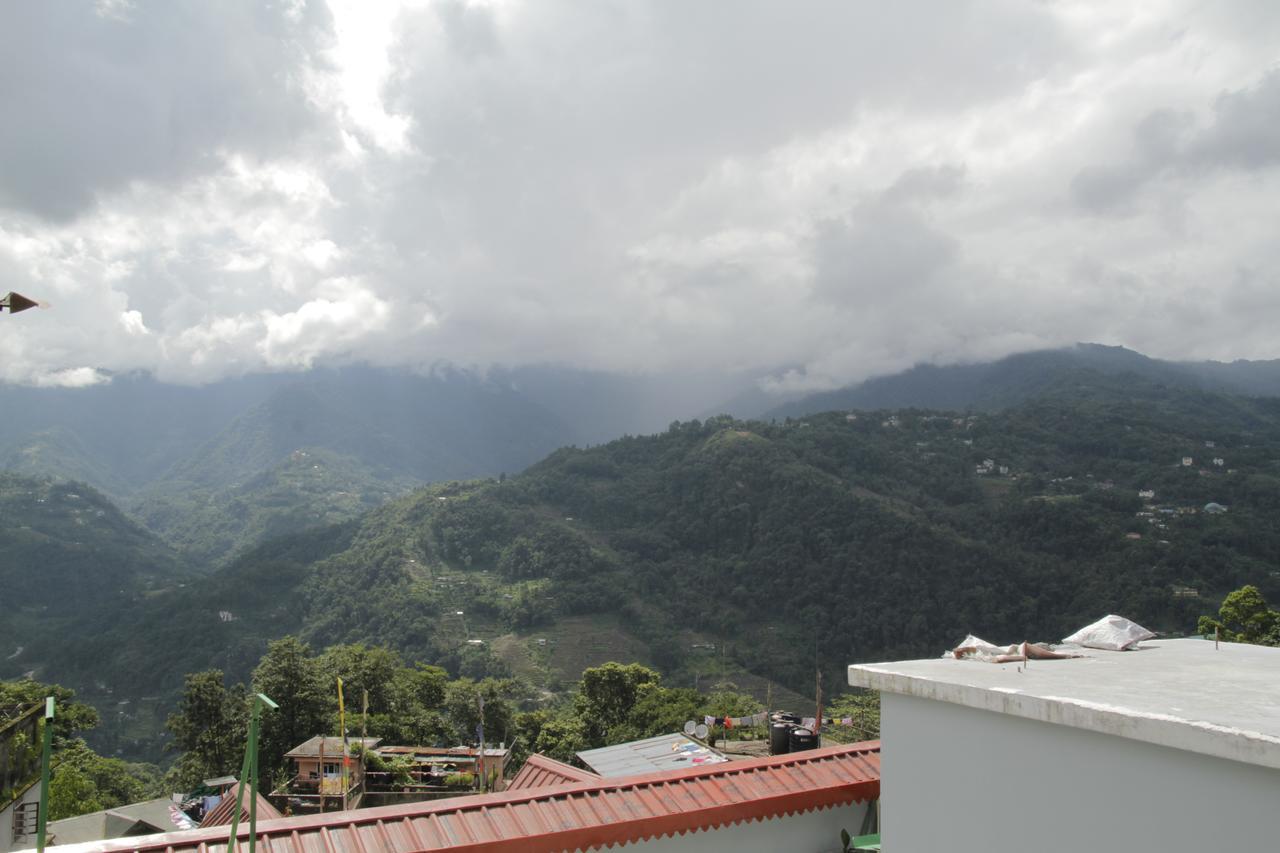 Hotel Twin Spring Gangtok Esterno foto